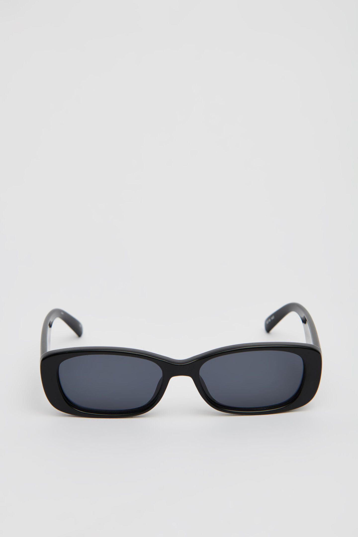 LE SPECS | Unreal Sunglasses | Garage