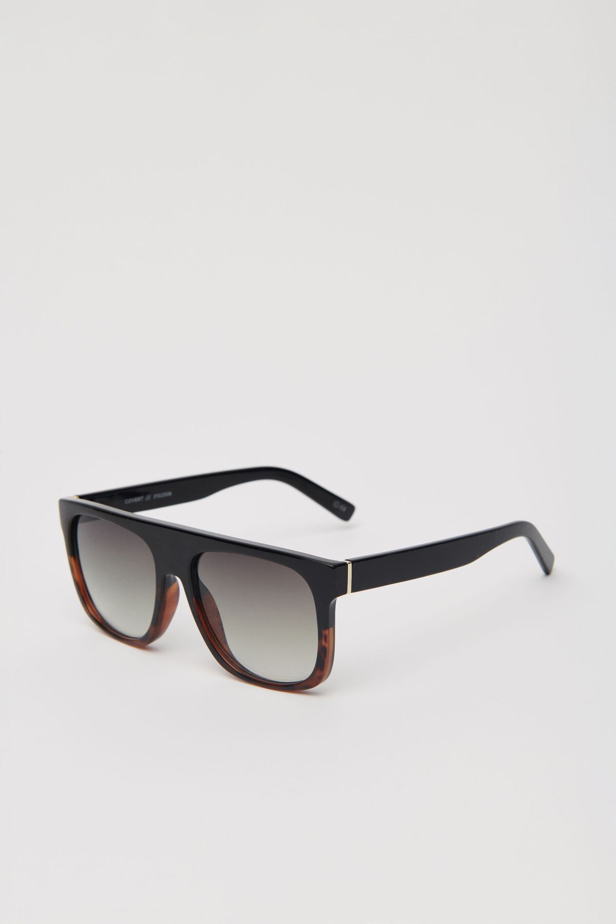 Garage LE SPECS | Covert Sunglasses. 4