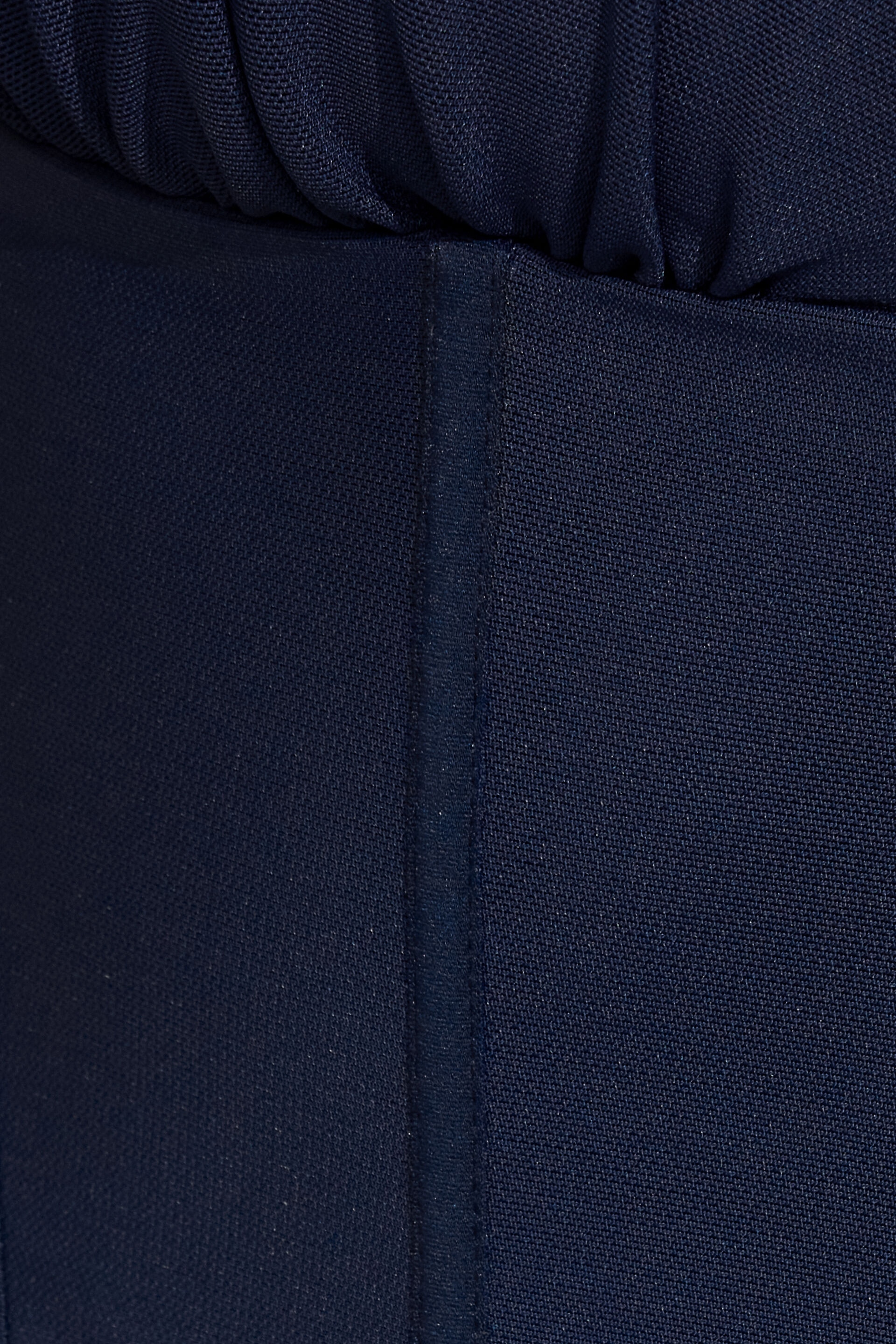 Haut style corset en maille à col licou plongeant