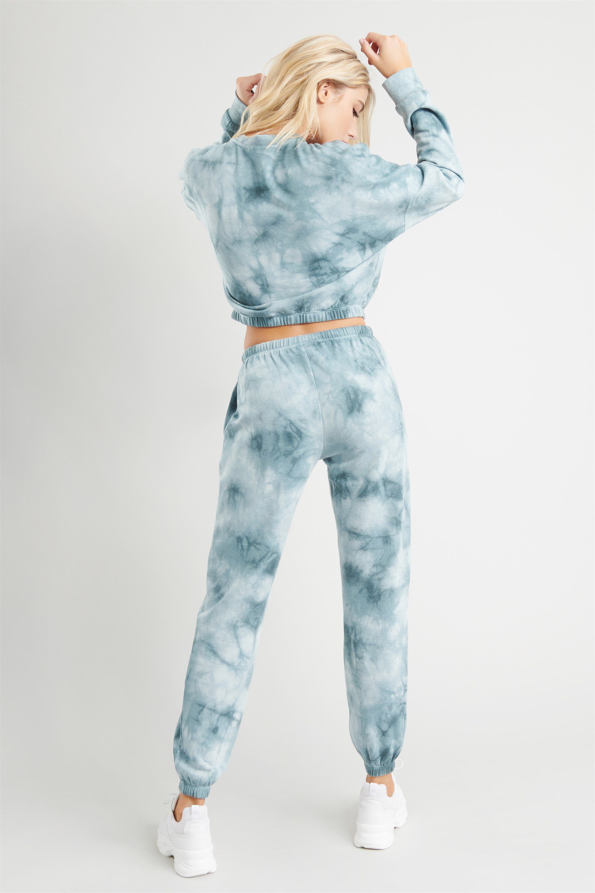 Garage sweatsuit Clearance