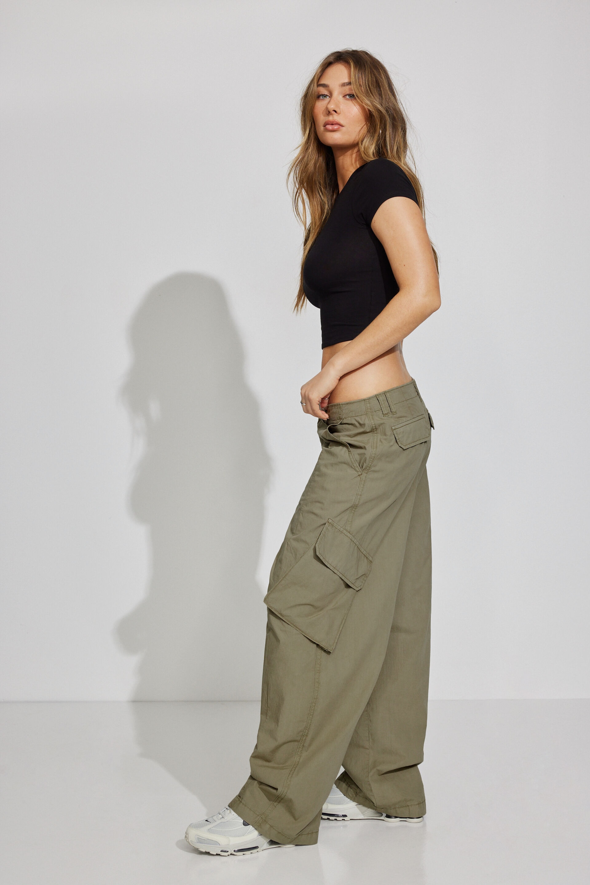 Low Rise Baggy Poplin Cargo Pants