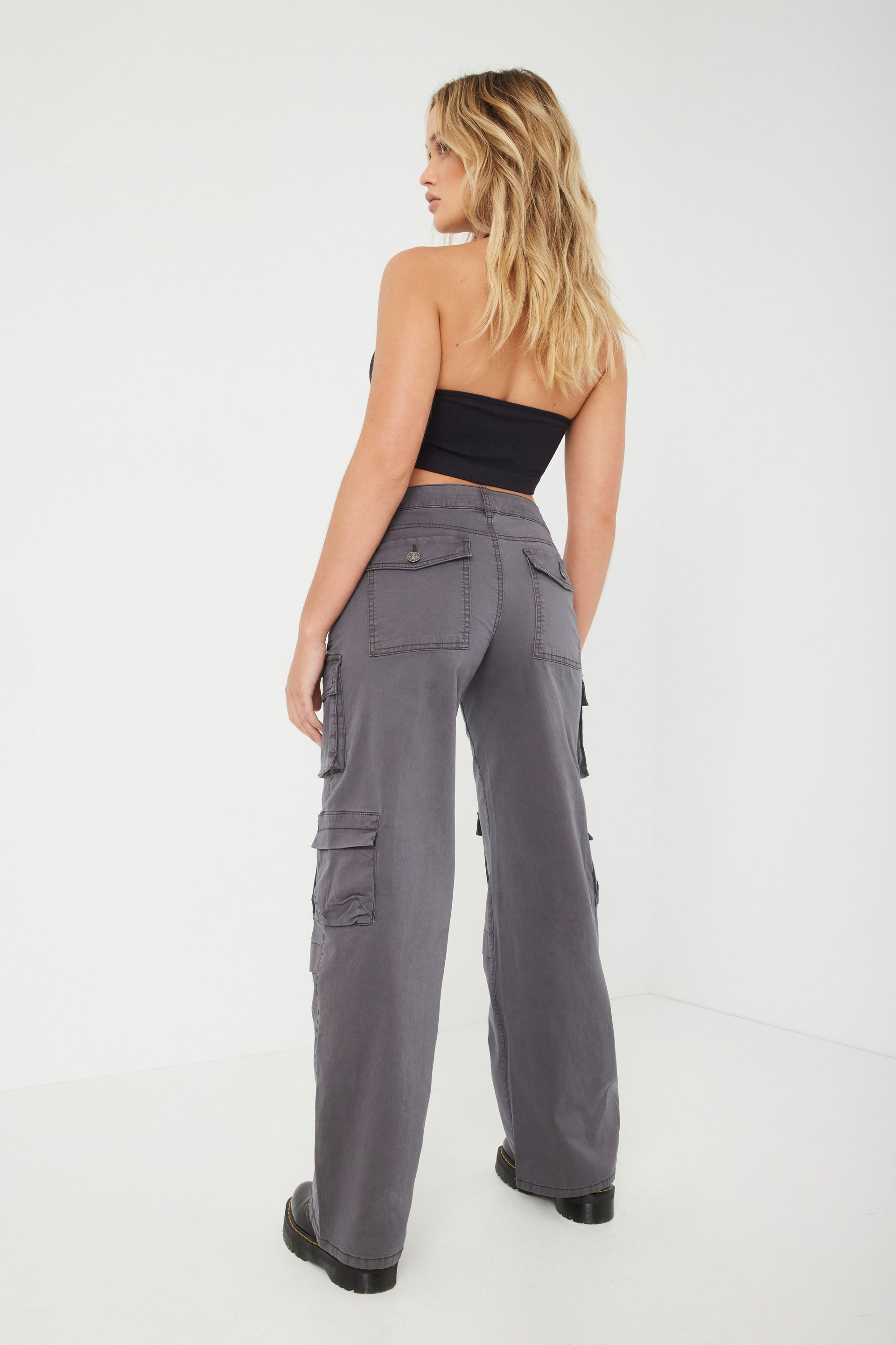 Garage Carter Low Rise Wide Cargo Pant Mall of America®