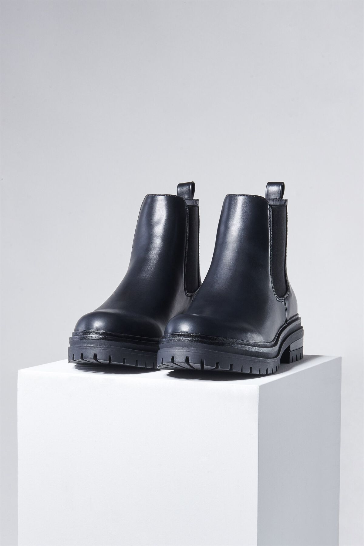 Steve Madden Billiee Boots Garage