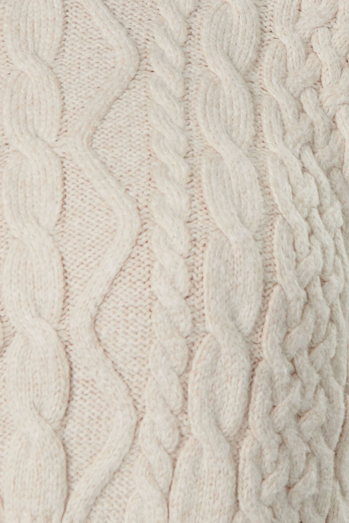 Garage Crew neck Cable-Knit Sweater. 5