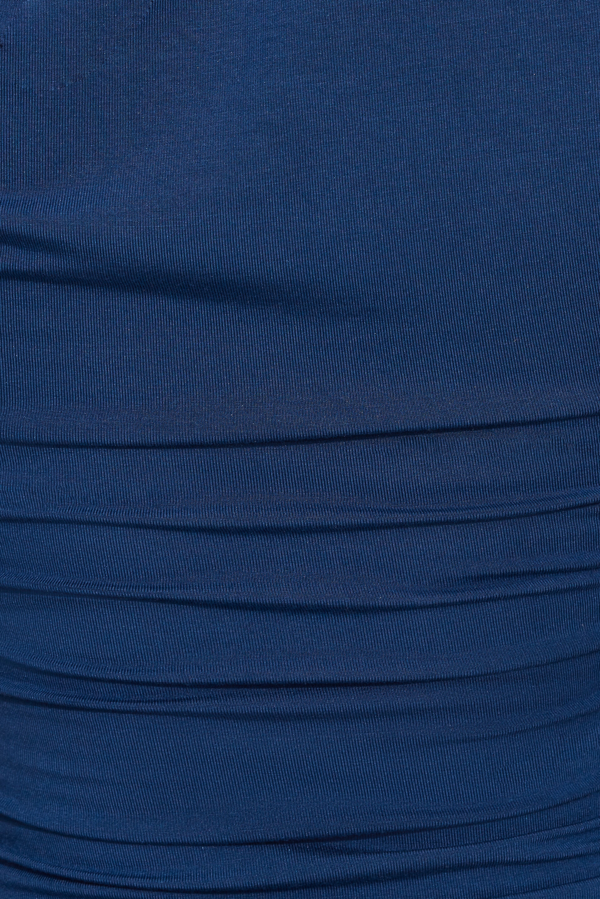 Haut torsadé asymétrique à manches courtes