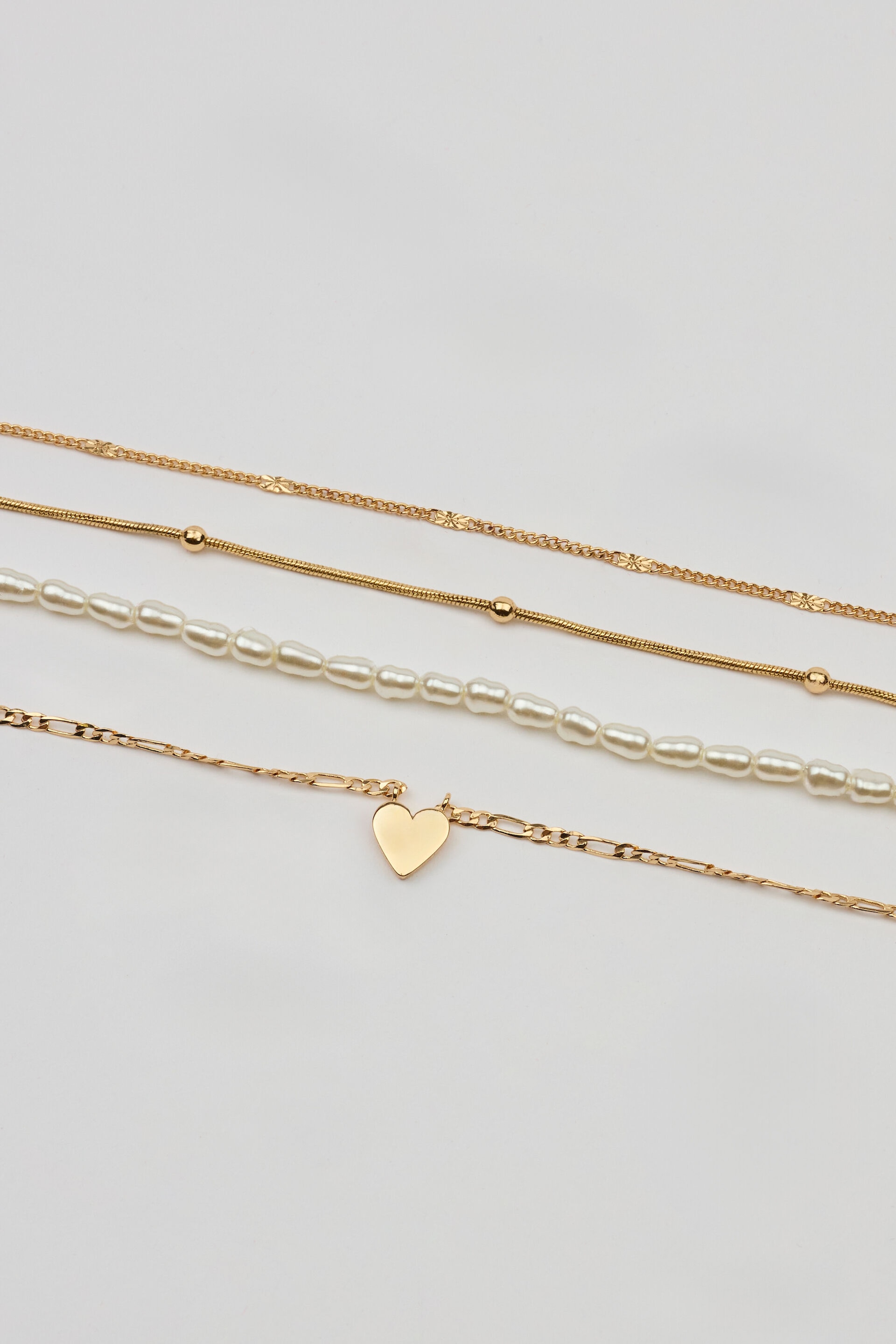 Set of 4 Heart & Pearls Necklaces