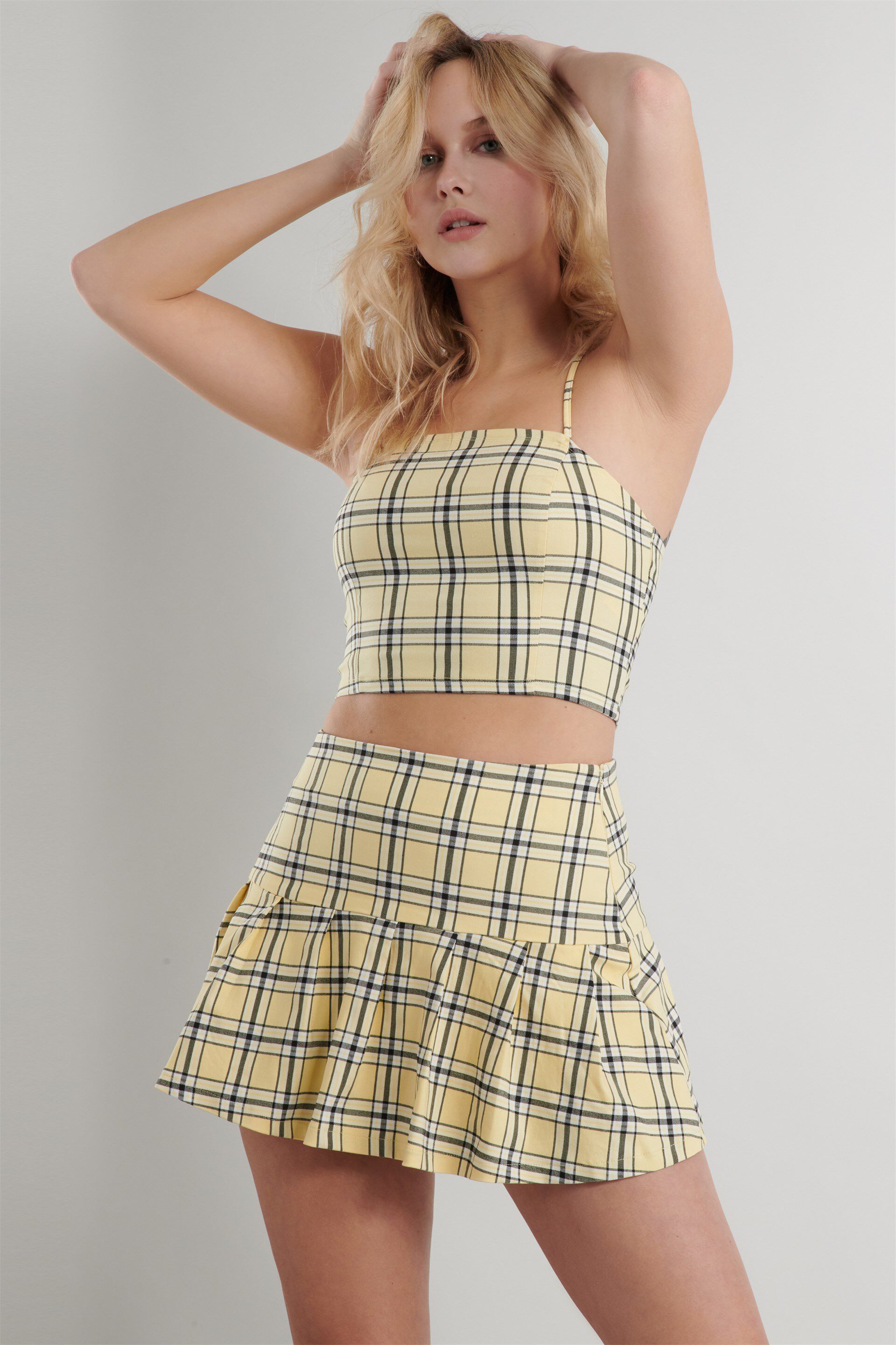 Garage pleated skirt Clearance