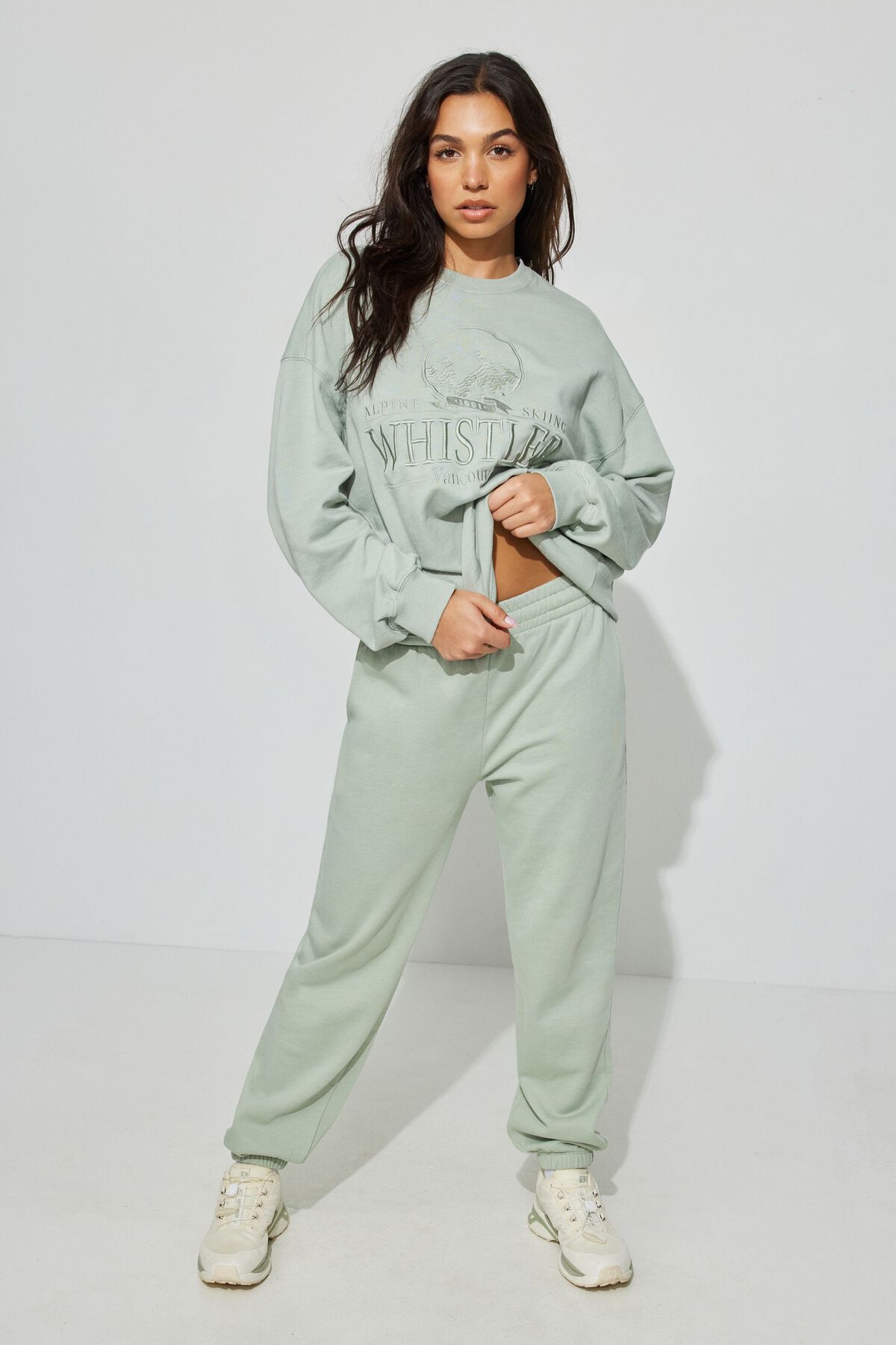 Women's Essential Logo Joggers in Minted Green Marl