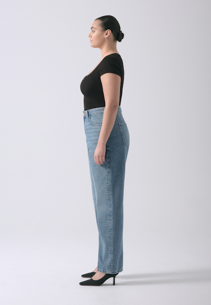 A model wears the Mika jeans.