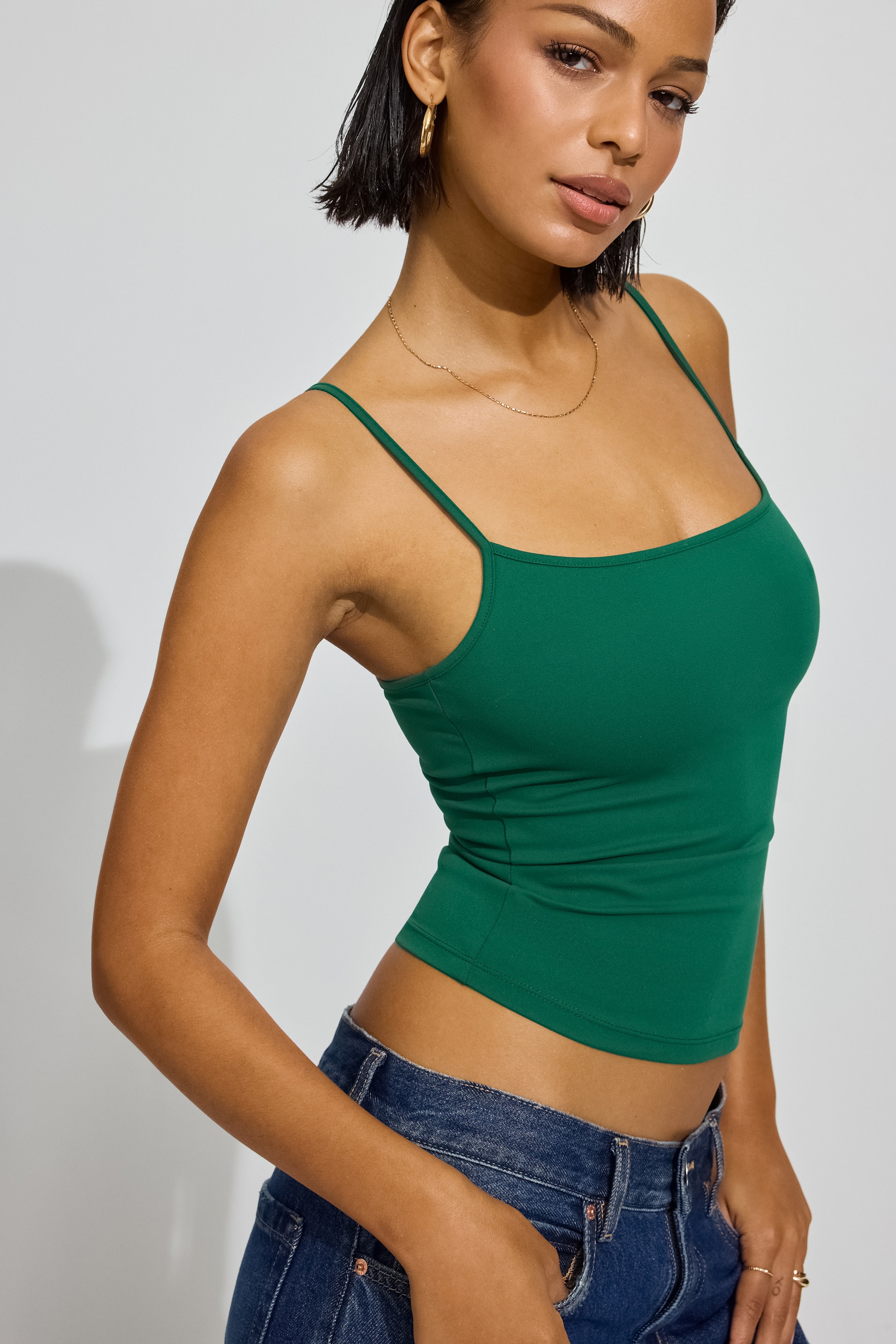 トップス hyeon cami tops Sleek V-Neck Cami Top White | Garage