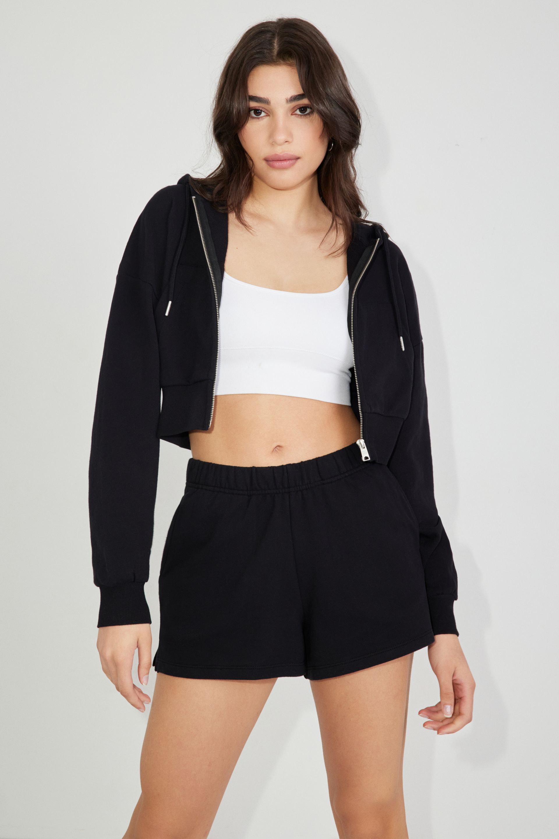 トップス KISHIDAMIKI cropped sweat zip top black トップス KISHIDAMIKI cropped sweat zip top black KISHIDAMIKI